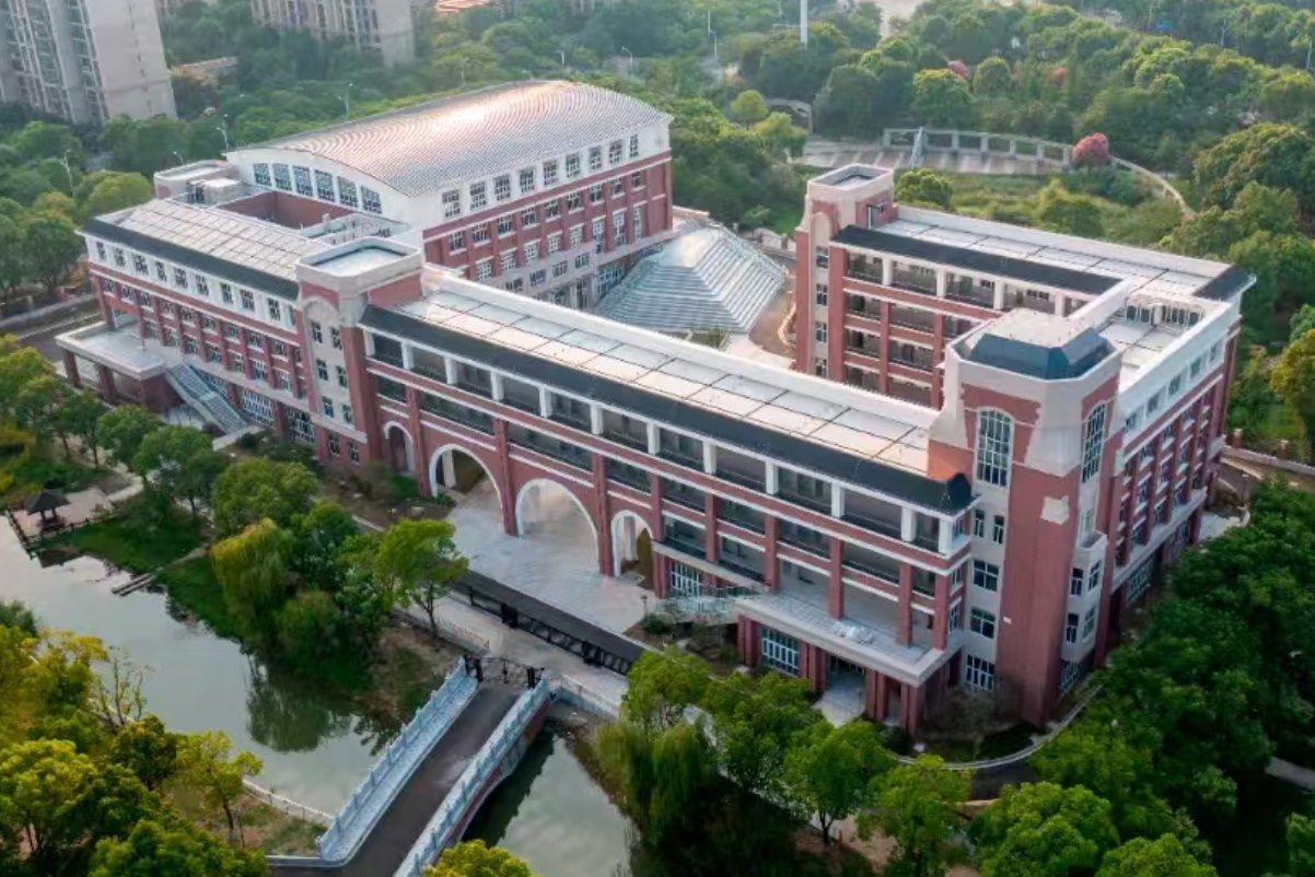 江苏省梁丰高级中学.jpg