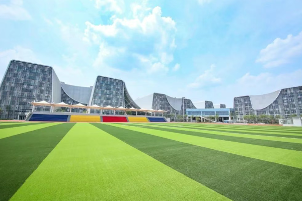 南京赫贤学校操场.jpg