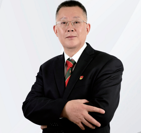 南京金地未来学校党支部书记和总校长周俊.jpg