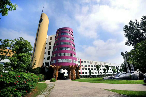 昆山市天翔技工学校环境